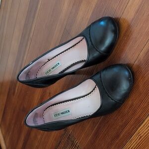 Women's high heel shoes